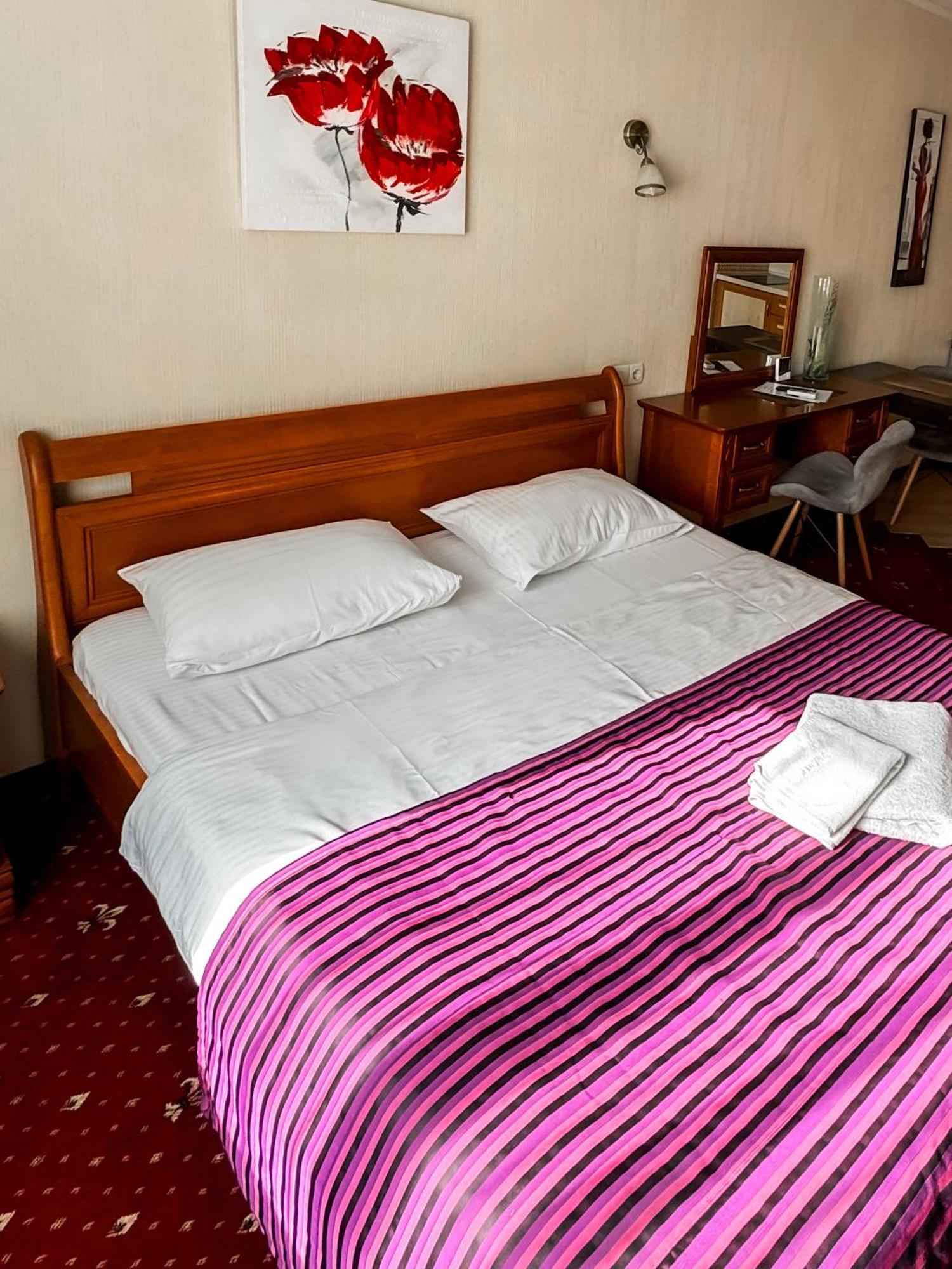 Apartments Deluxe อิวาโน-ฟรานกิฟสเก ภายนอก รูปภาพ